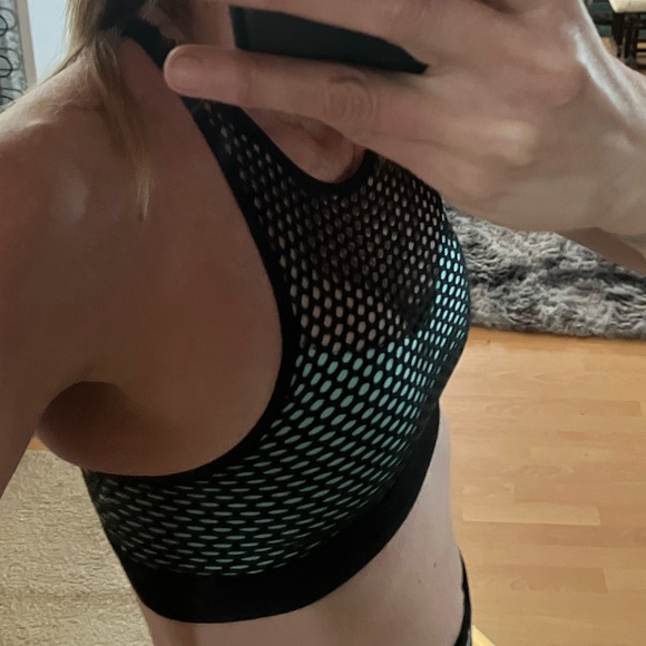 sexy sports bra - great support - Picture 7 of 7